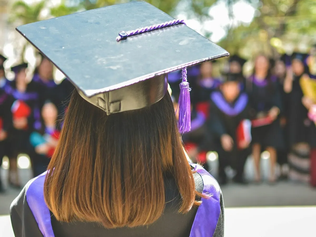 Graduación de una comunidad de alumni: el vínculo de origen